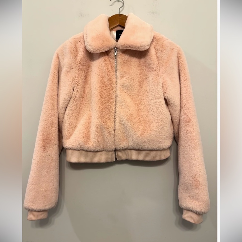 Forever 21 Faux Fur Cozy Teddy Bomber Jacket Coat Pale‎ Pink Pockets Women’s S